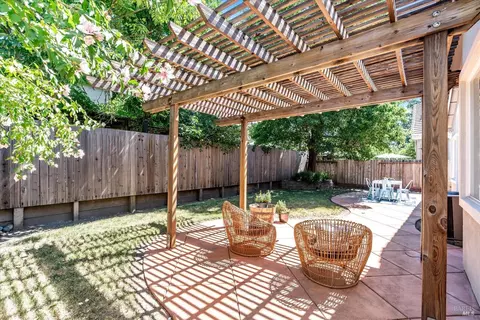 1331 Birdie Dr, Windsor, CA 95492 photo 38