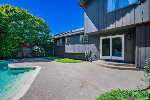 9356 Jessica Dr, Windsor, CA 95492 photo 2