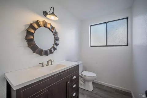 9356 Jessica Dr, Windsor, CA 95492 photo 6