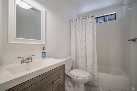 9356 Jessica Dr, Windsor, CA 95492 photo 8