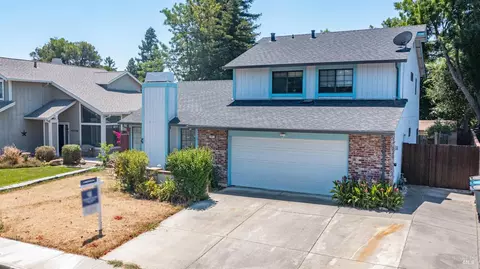 Exterior - 642 Hawk Dr, Vacaville, CA 95687 photo 4 of 28