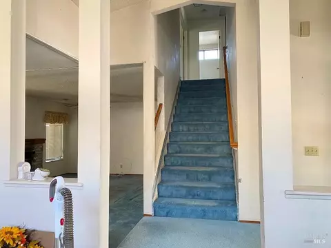 Entry Way - 642 Hawk Dr, Vacaville, CA 95687 photo 1 of 3