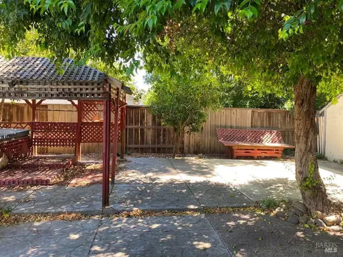 Exterior - 642 Hawk Dr, Vacaville, CA 95687 photo 12 of 28
