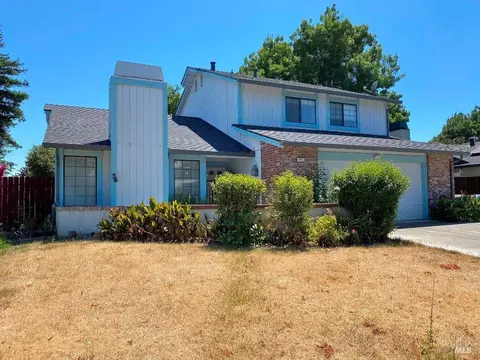 Exterior - 642 Hawk Dr, Vacaville, CA 95687 photo 2 of 28