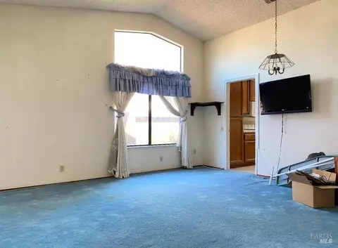 Living - 642 Hawk Dr, Vacaville, CA 95687 photo 1 of 10