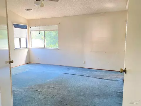 Bedroom - 642 Hawk Dr, Vacaville, CA 95687 photo 2 of 12