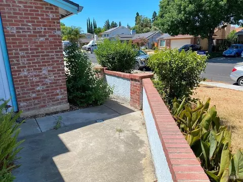 Exterior - 642 Hawk Dr, Vacaville, CA 95687 photo 6 of 28