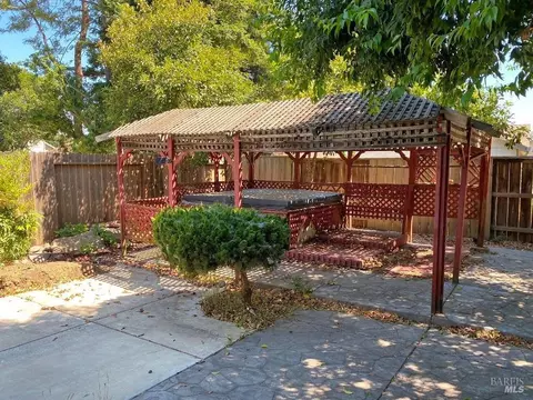 Exterior - 642 Hawk Dr, Vacaville, CA 95687 photo 11 of 28