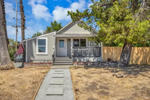 409 Jefferson St, Petaluma, CA 94952