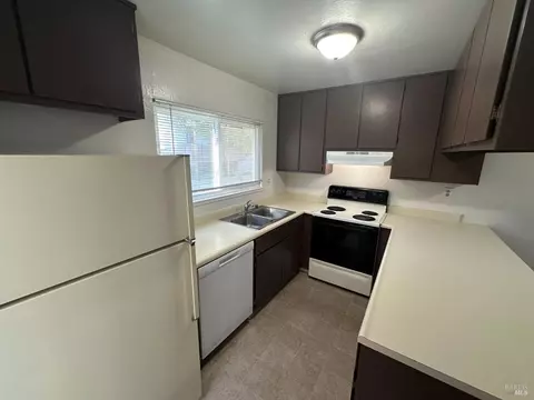 129 Whalebone Ct, Vallejo, CA 94591 photo 8