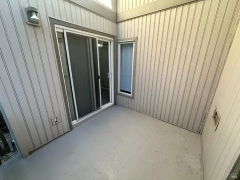 129 Whalebone Ct, Vallejo, CA 94591 photo 19