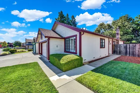 590 Eldridge Ave, Vacaville, CA 95688 photo 3
