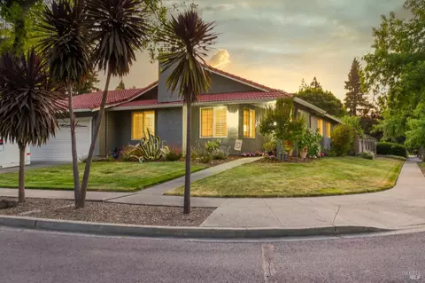 3793 Clara Ct, Napa, CA 94558