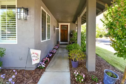3793 Clara Ct, Napa, CA 94558 photo 2