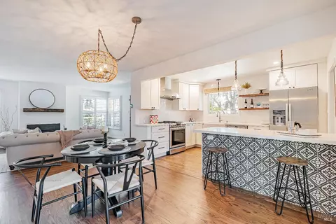 752 Plaza Amapola, Novato, CA 94947