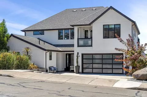 2104 Wedgewood Way, Santa Rosa, CA 95404