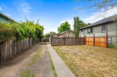 316 Edith St, Petaluma, CA 94952 photo 18