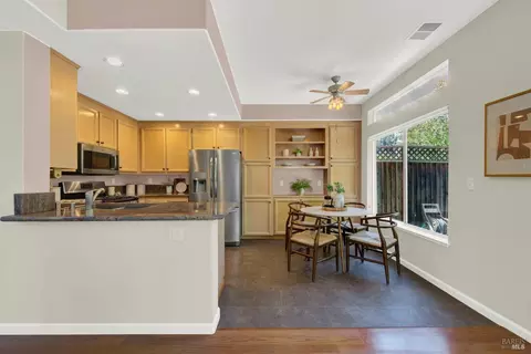 Kitchen - 413 Trailhead Way, Martinez, CA 94553 photo 2 of 11