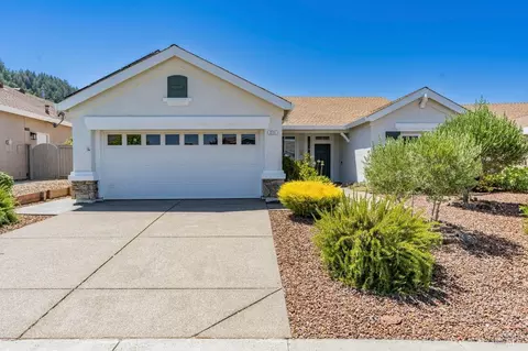 211 Albertz St, Cloverdale, CA 95425 photo 2