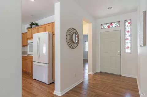 211 Albertz St, Cloverdale, CA 95425 photo 4