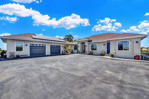 7798 Acacia Ln, Vacaville, CA 95688