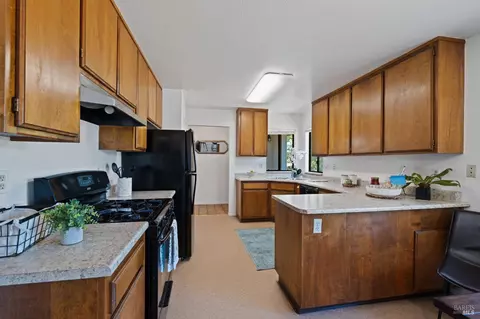 1112 Graham Ct, Windsor, CA 95492 photo 11