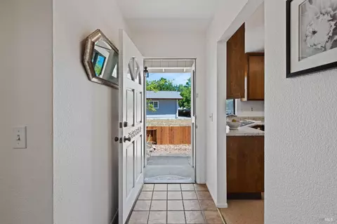 1112 Graham Ct, Windsor, CA 95492 photo 5