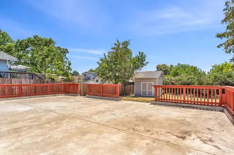 307 Idora Ave, Vallejo, CA 94591 photo 28