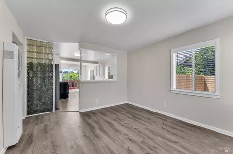 307 Idora Ave, Vallejo, CA 94591 photo 6
