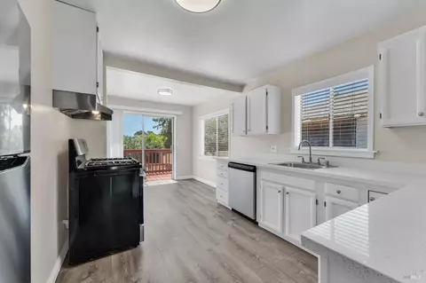 307 Idora Ave, Vallejo, CA 94591 photo 18