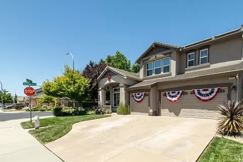 385 Rock Creek Cir, Vacaville, CA 95688