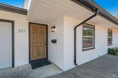 221 Cardinal Rd, Mill Valley, CA 94941