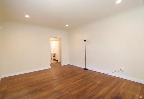 12 Cedar St, Vallejo, CA 94591 photo 4