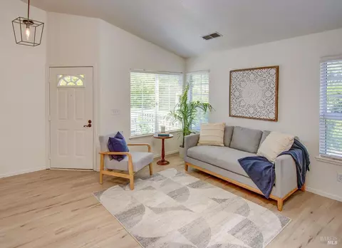 321 Stinson St #8, Vallejo, CA 94591 photo 8