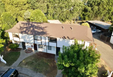 380 A-d El Rio Ct, Ukiah, CA 95482