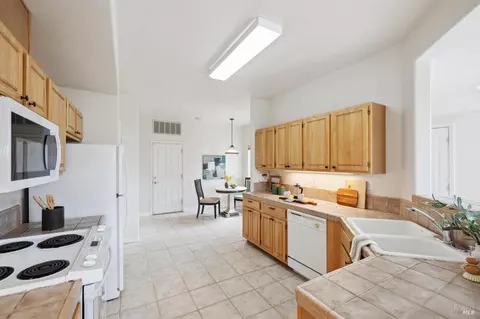 165 Shoal Dr W, Vallejo, CA 94591 photo 21