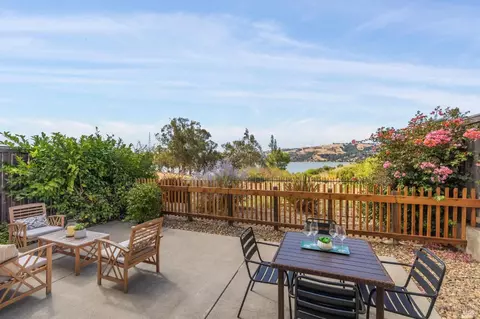 165 Shoal Dr W, Vallejo, CA 94591