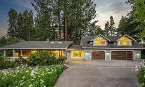 12639 Fiori Ln, Sebastopol, CA 95472