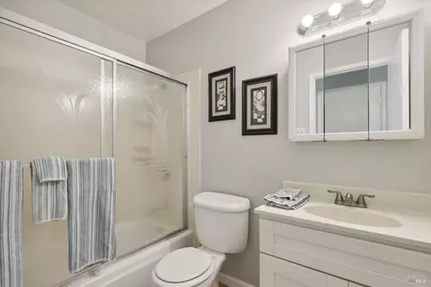 112 Pacific Ct, Vallejo, CA 94589 photo 25