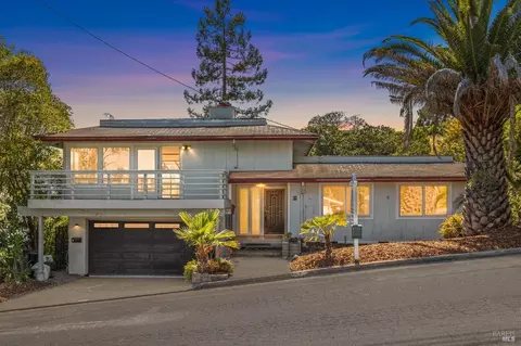 52 Longwood Dr, San Anselmo, CA 94960