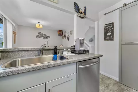 162 Nashville Ln, Vallejo, CA 94591 photo 11