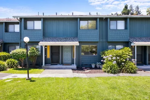303 College View Dr, Rohnert Park, CA 94928