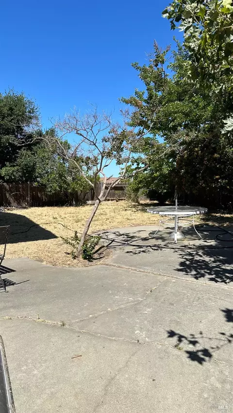 1065 Langlie Way, Rodeo, CA 94572 photo 4