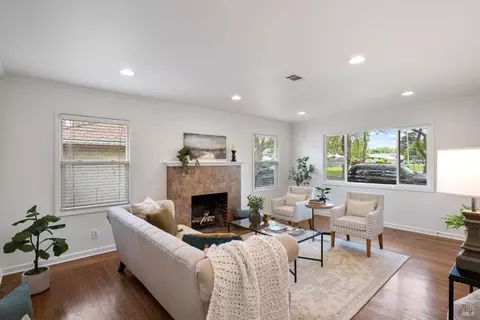 2033 Illinois St, Vallejo, CA 94590 photo 8