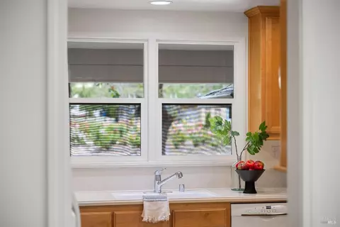 2033 Illinois St, Vallejo, CA 94590 photo 15