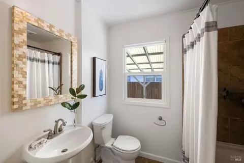 2033 Illinois St, Vallejo, CA 94590 photo 22