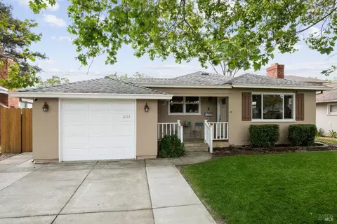 2033 Illinois St, Vallejo, CA 94590 photo 2