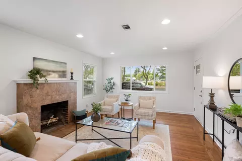 2033 Illinois St, Vallejo, CA 94590 photo 6