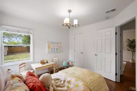 2033 Illinois St, Vallejo, CA 94590 photo 25
