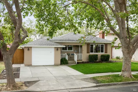 2033 Illinois St, Vallejo, CA 94590 photo 4